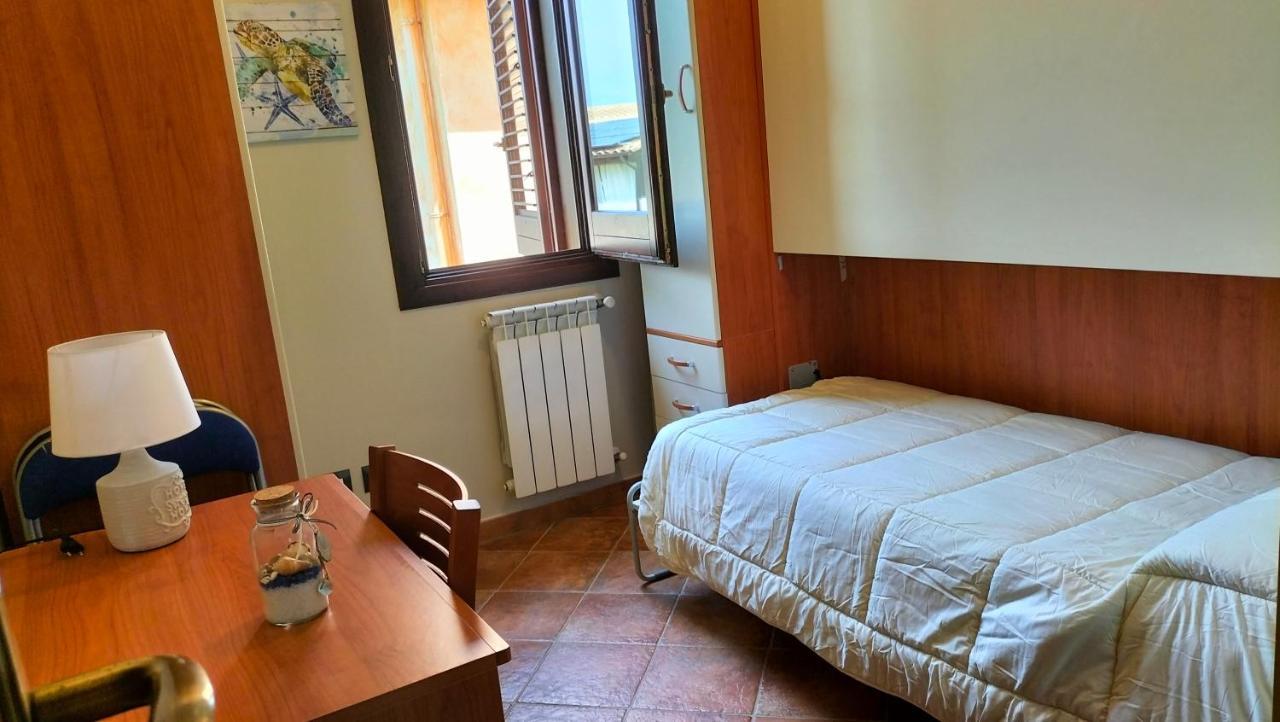 Home La Palmetta Campofelice Di Roccella Luaran gambar